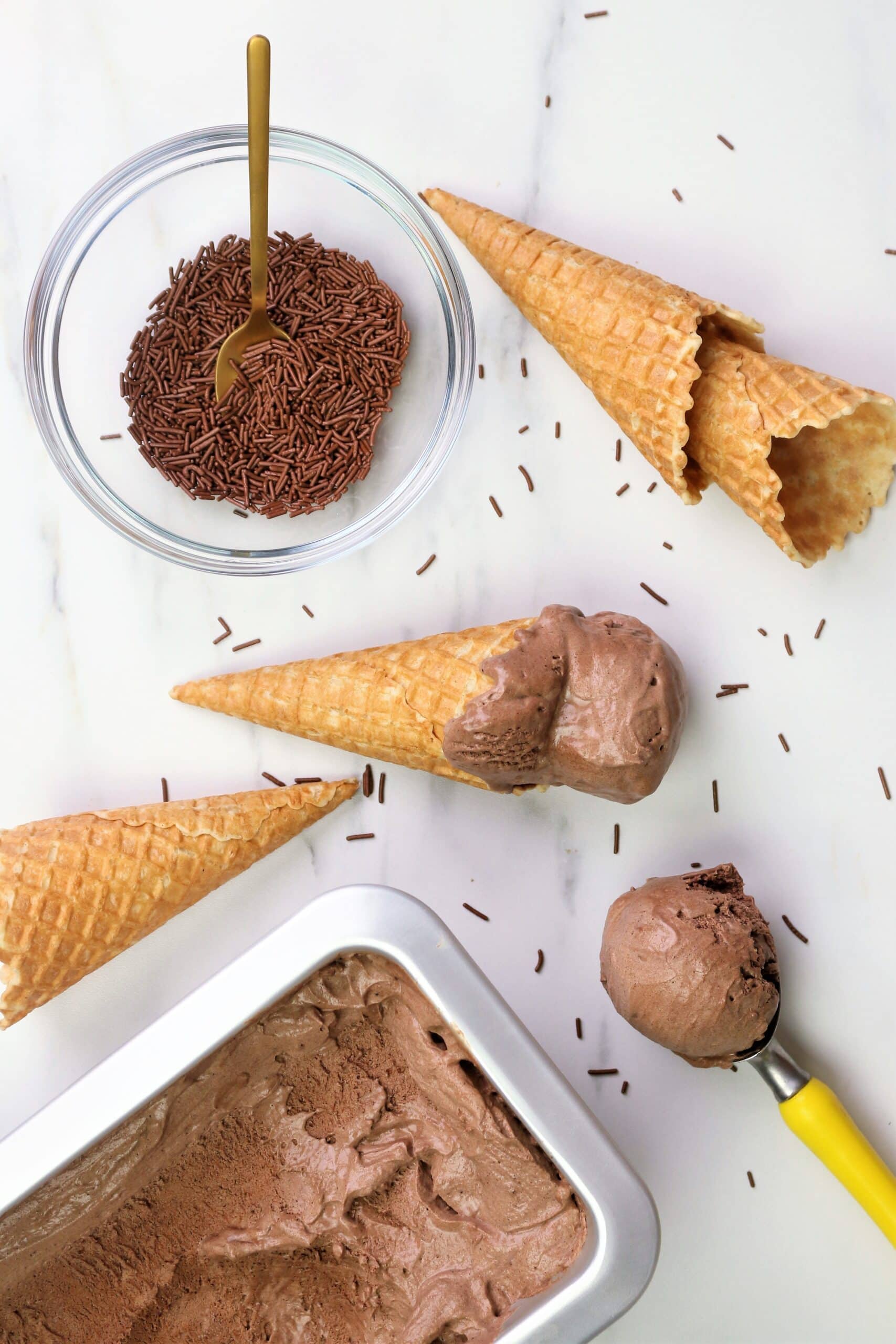 Eggless Chocolate Ice Cream (No Machine) Fuzz and Buzz